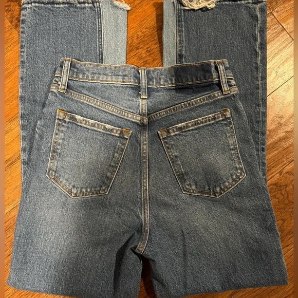 Abercrombie and Fitch Ultra High Rise Kick Flare jeans - Picture 2 of 3